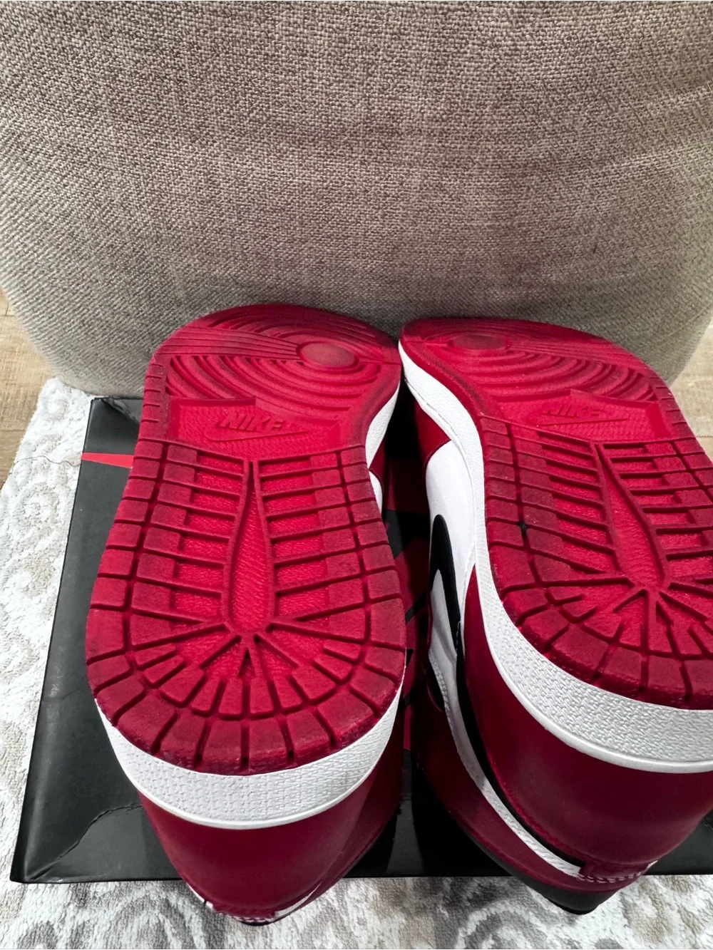 Air Jordan 1 Retro Chicago 2015